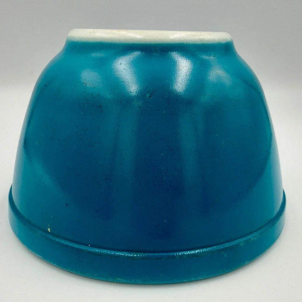 Vintage Pyrex 401 Turquoise Blue Mixing Bowl 1.5 Pint Milk Glass Mid Century